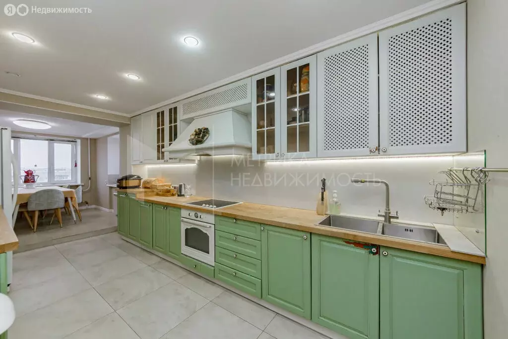 6-комнатная квартира: Тюмень, 6-й микрорайон, улица Валерии ... - Фото 2