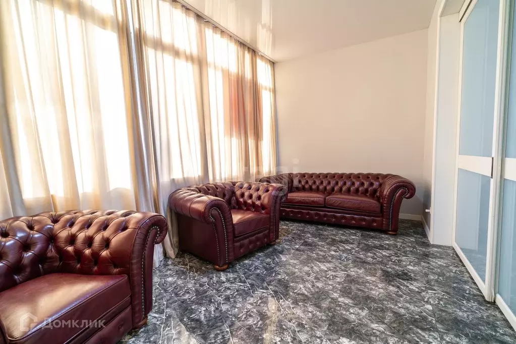 Продаётся 4-к квартира, 76.4 м - Фото 0