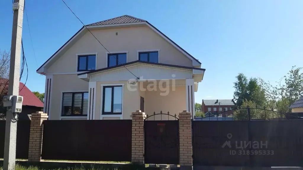 Дом в Башкортостан, Кушнаренковский сельсовет, с. Тарабердино ул. ... - Фото 1