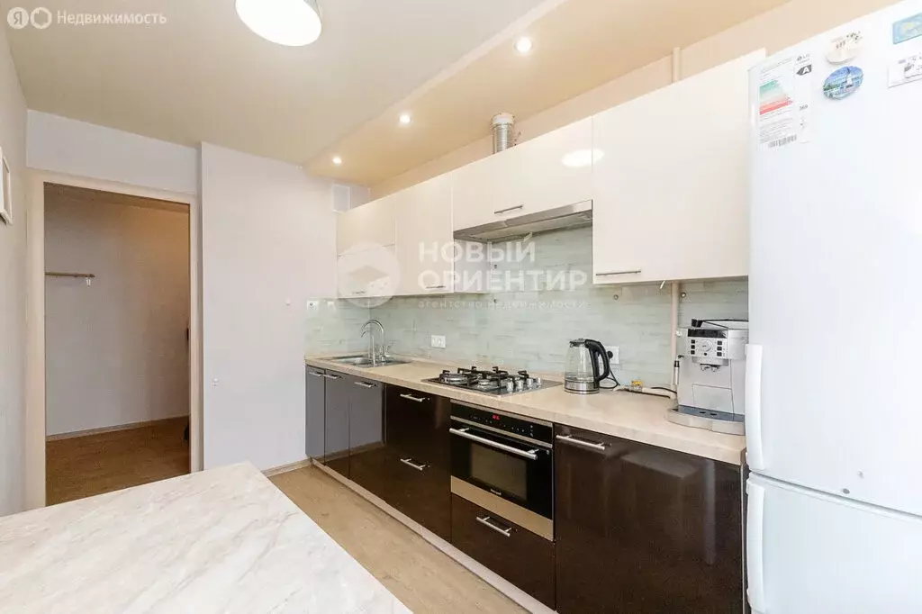 2-комнатная квартира: Екатеринбург, улица Сурикова, 50 (47 м) - Фото 1