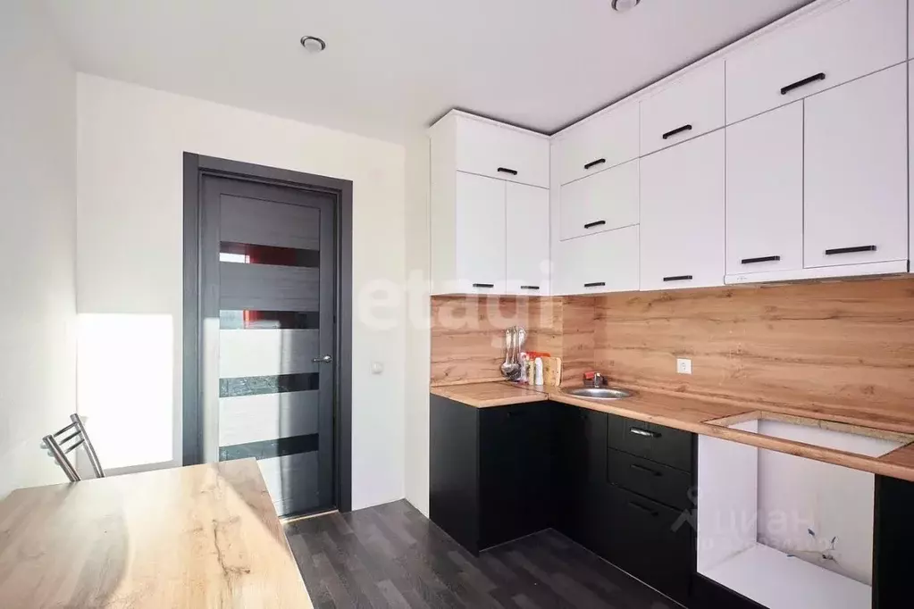 2-к кв. Тюменская область, Тюмень Ставропольская ул., 160 (54.0 м) - Фото 1