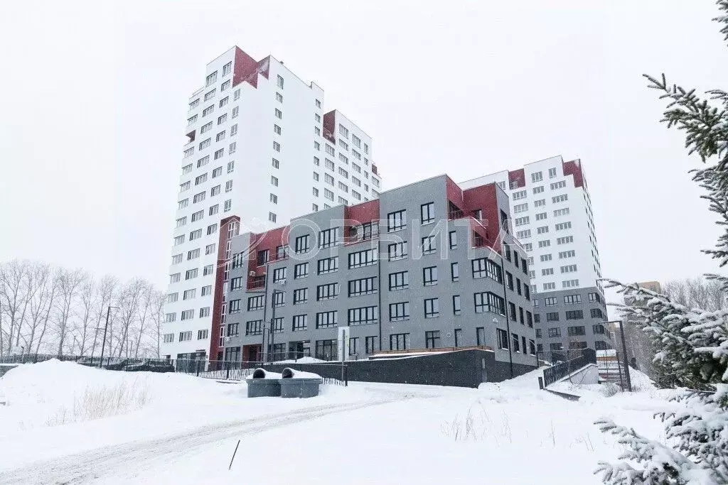 3-к кв. Тюменская область, Тюмень ул. Виктора Тимофеева, 10 (103.0 м) - Фото 1