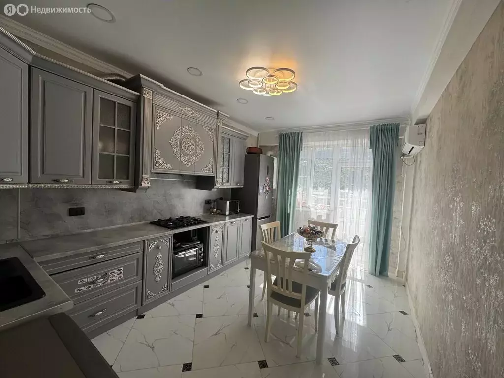 2-комнатная квартира: Дербент, улица Сальмана, 102 (76 м) - Фото 1