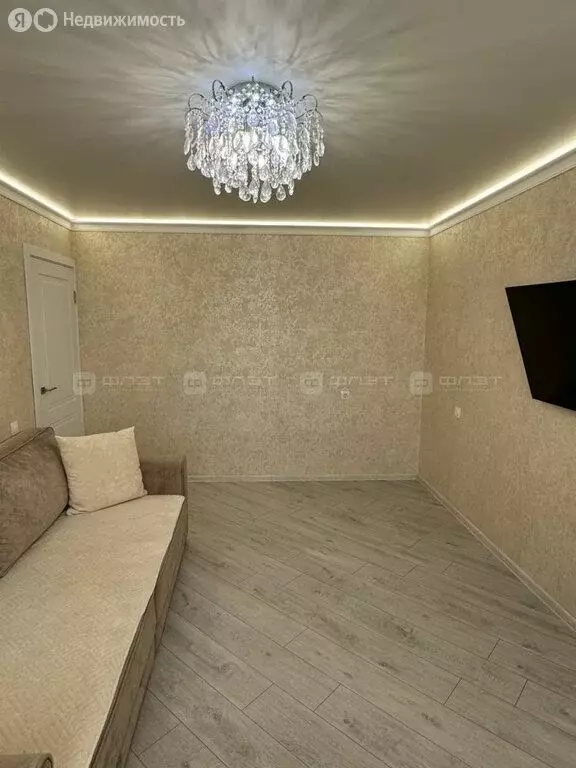 2-комнатная квартира: Казань, проспект Победы, 32 (58.1 м) - Фото 1