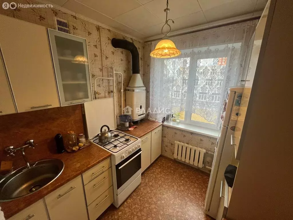 3-комнатная квартира: Нижний Новгород, улица Островского, 1 (49.8 м) - Фото 0