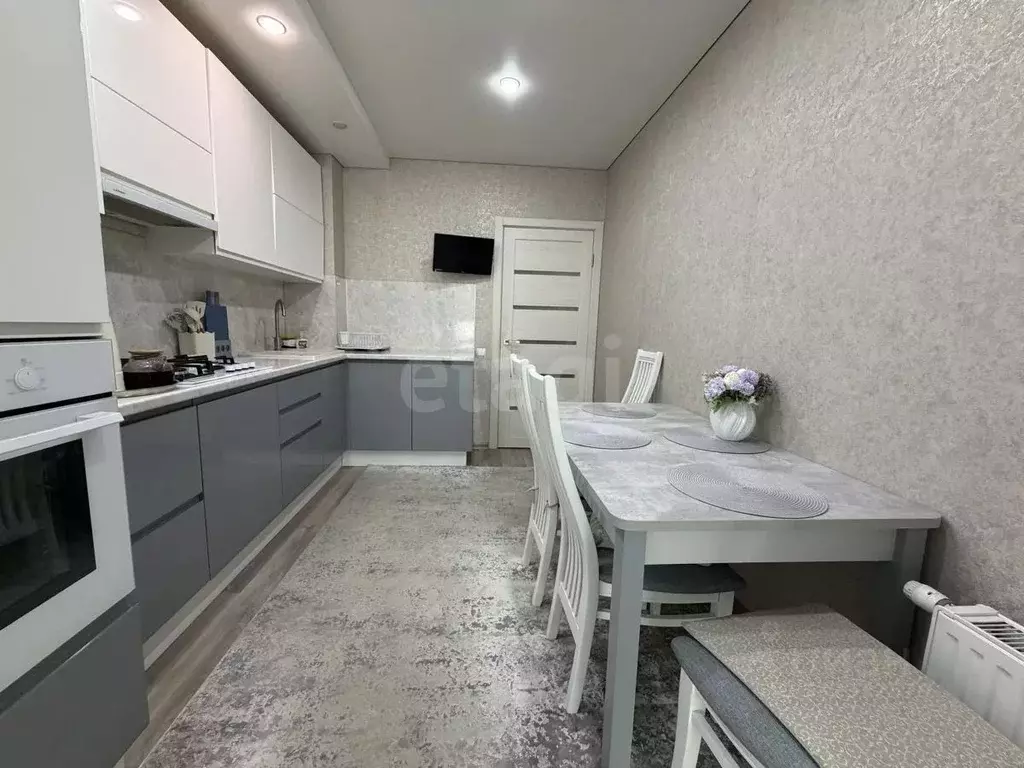 2-к кв. Татарстан, Казань ул. Азата Аббасова, 12 (50.3 м) - Фото 2