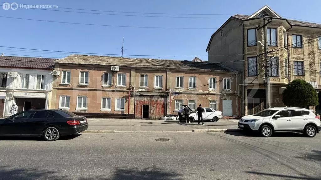 Дом в Махачкала, улица Гаруна Курбанова, 35А (300 м) - Фото 0