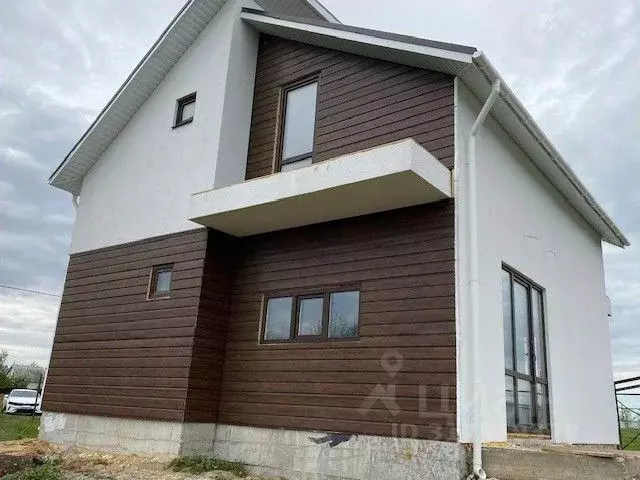 Дом в Саратовская область, Энгельсский район, Красноярское ... - Фото 0