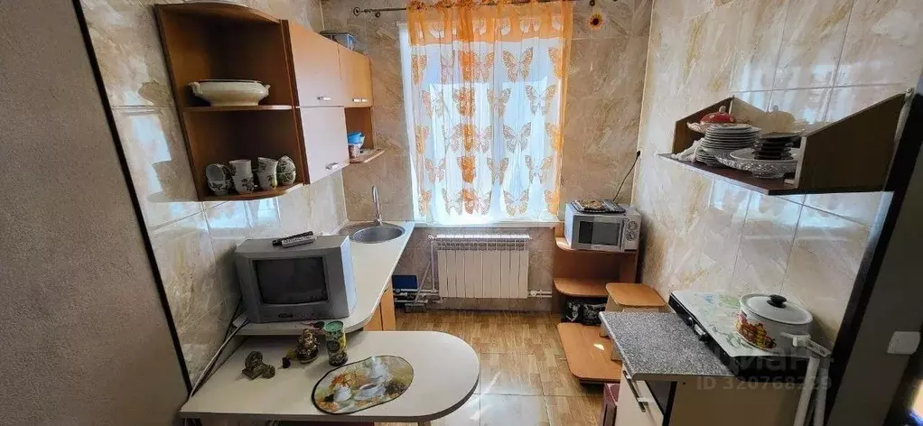 2-к кв. Севастополь пос. Любимовка, ул. Софьи Перовской, 18 (32.0 м) - Фото 0