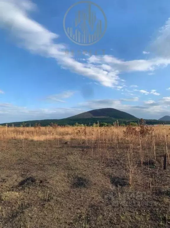 Участок в Ставропольский край, Предгорный муниципальный округ, с. Юца ... - Фото 0