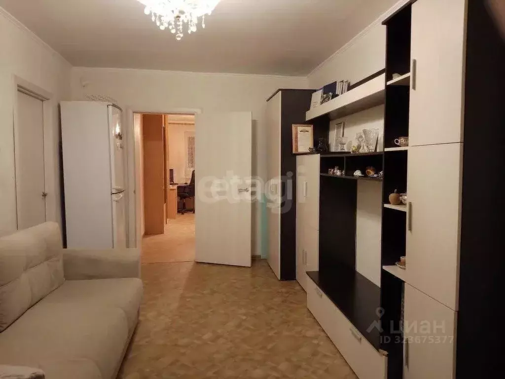 2-к кв. Тюменская область, Тюмень ул. 50 лет Октября, 37а (43.0 м) - Фото 1