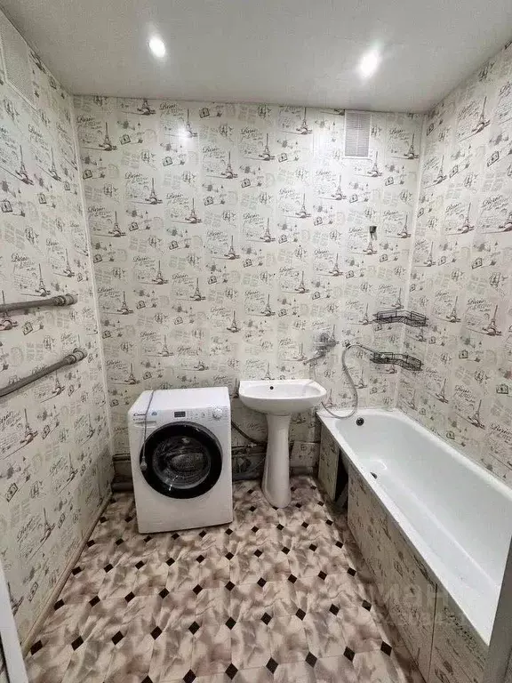 1-к кв. Белгородская область, Белгород ул. Буденного, 17в (53.6 м) - Фото 1