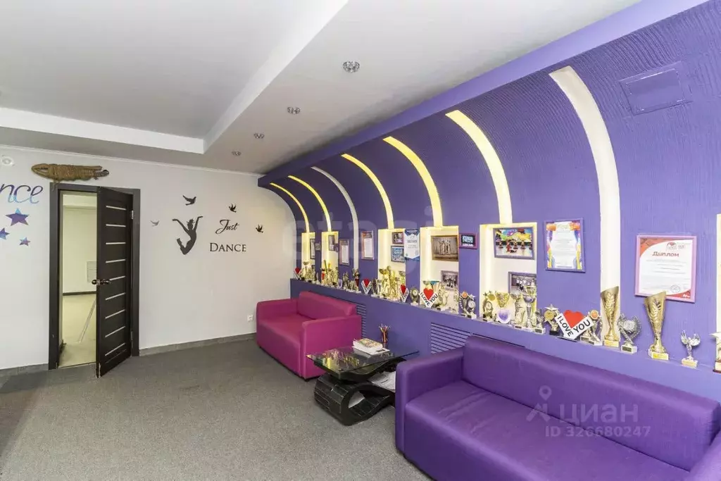 Помещение свободного назначения в Тюменская область, Тюмень ул. ... - Фото 1