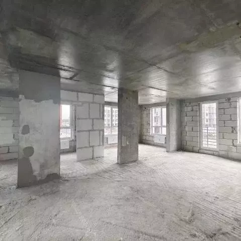 Продается 4-комнатная квартира - Фото 1