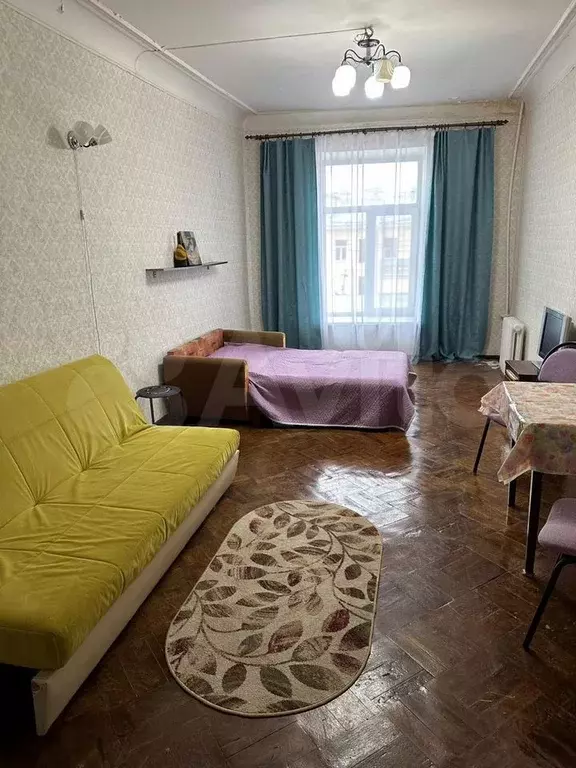 Комната 22,4 м в 4-к., 6/6 эт. - Фото 0