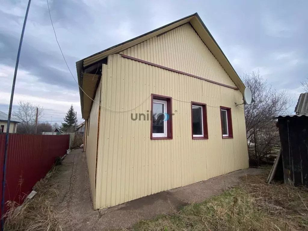 Дом в Башкортостан, Иглинский сельсовет, с. Иглино ул. Степная (75 м) - Фото 1