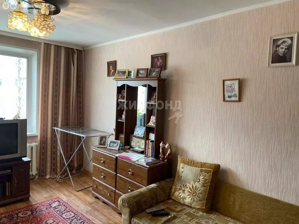3-комнатная квартира: Новосибирск, Степная улица, 63 (58.4 м) - Фото 1