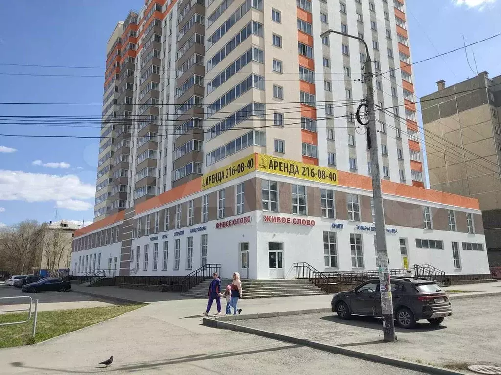 Продам торговое помещение, 388 м - Фото 1