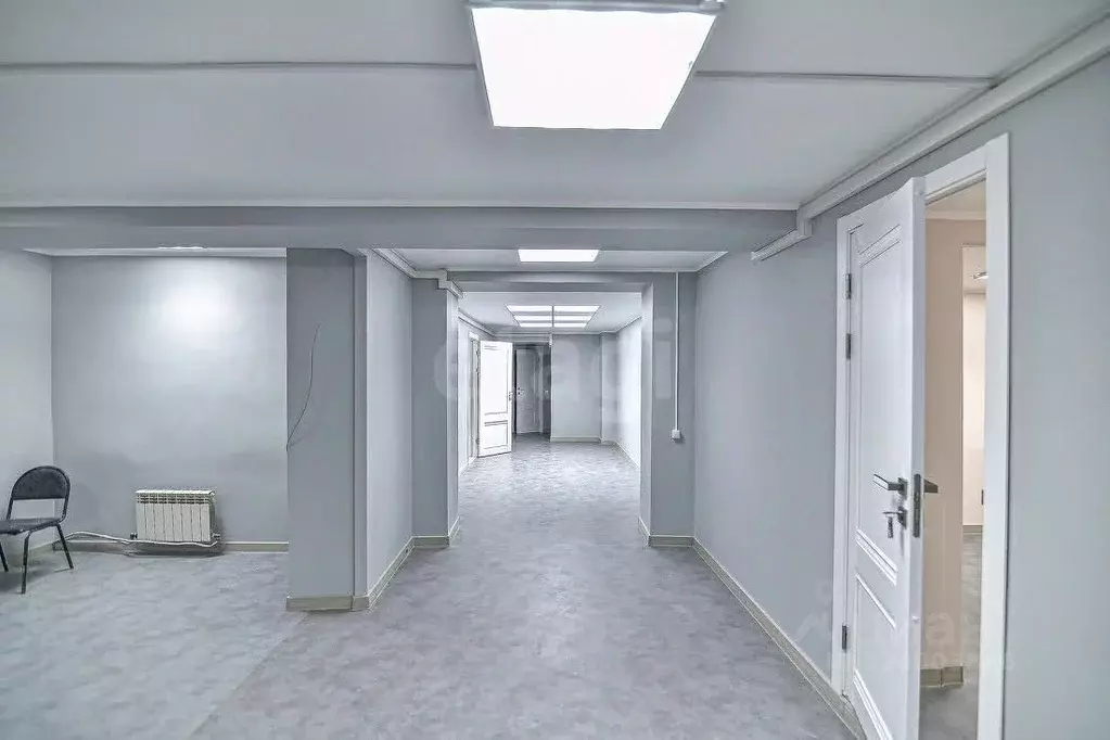 Офис в Сахалинская область, Южно-Сахалинск 7-й мкр, проезд Спортивный, ... - Фото 1