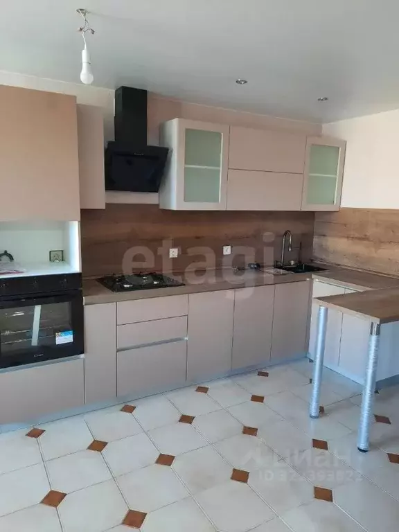 3-к кв. Саратовская область, Саратов ул. Имени В.С. Зарубина, 84/90 ... - Фото 1