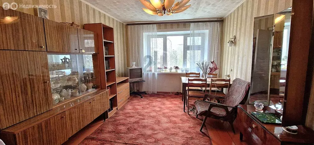3-комнатная квартира: Екатеринбург, улица Бакинских Комиссаров, 58 ... - Фото 0