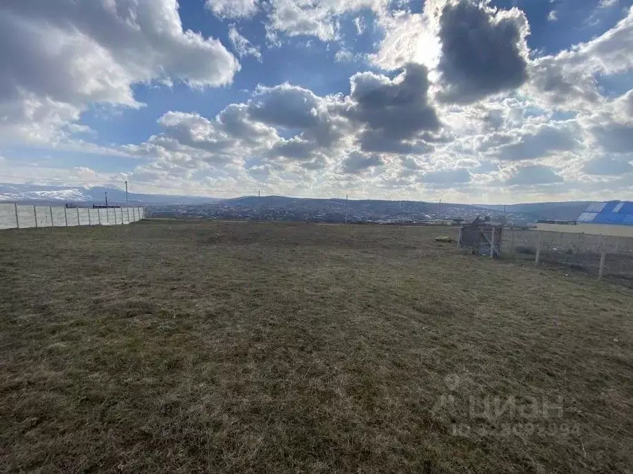 Участок в Крым, Симферопольский район, Добровское с/пос, с. Пионерское ... - Фото 2