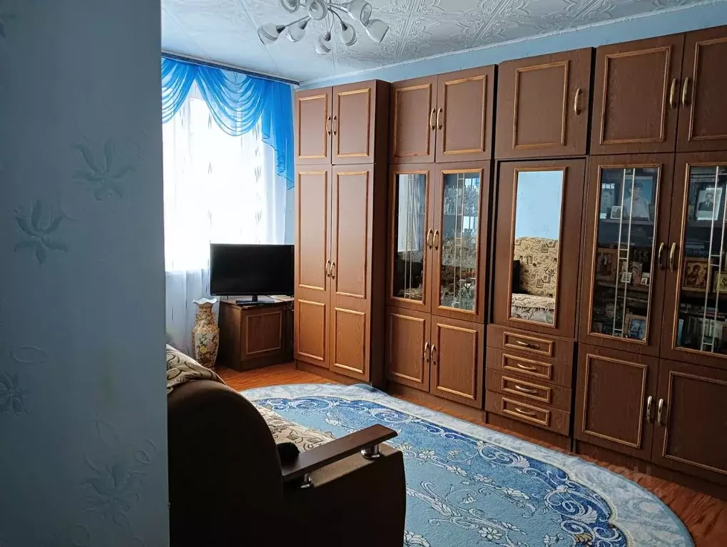3-к кв. Ленинградская область, Тихвин 3-й мкр, 14 (76.0 м) - Фото 0
