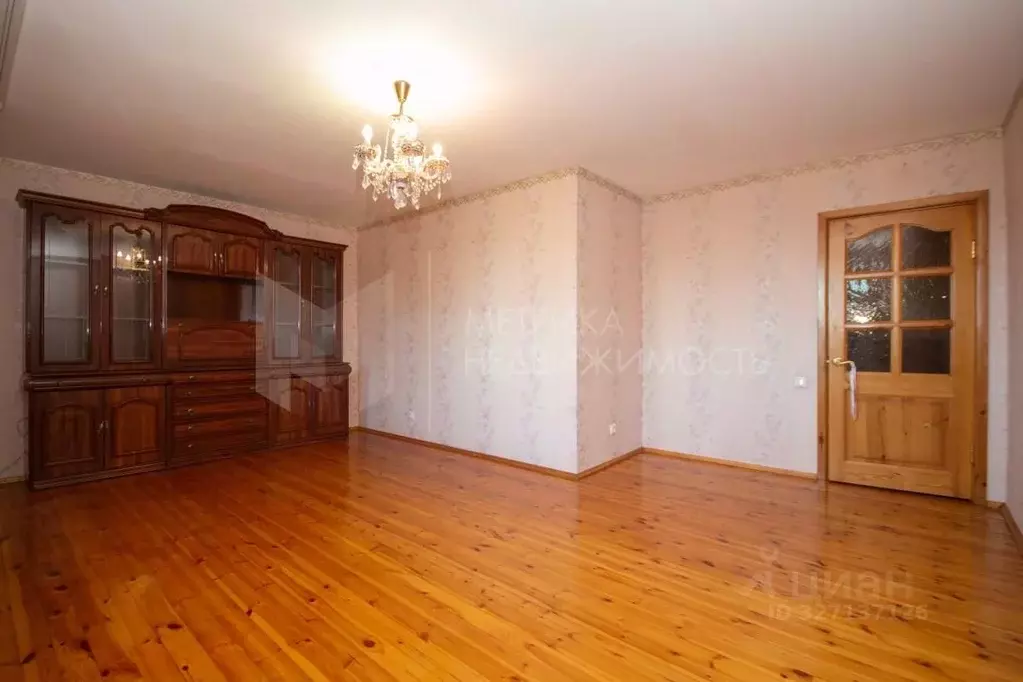 3-к кв. Тюменская область, Тюмень ул. Водников, 12 (75.9 м) - Фото 1