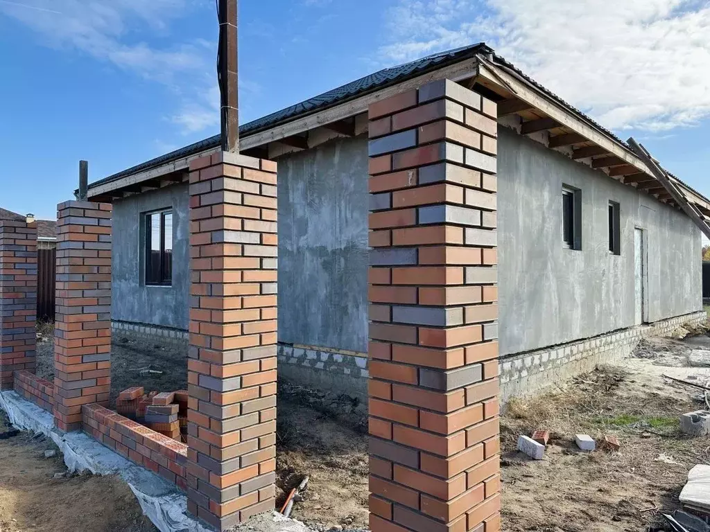 Дом в Волгоградская область, Краснослободск Среднеахтубинский район, ... - Фото 0