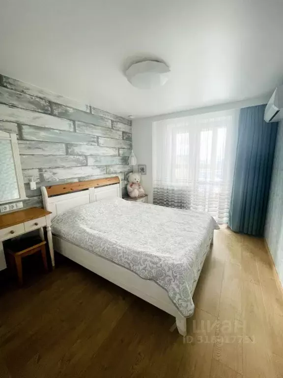 3-к кв. Кировская область, Киров ул. Крупской, 10 (63.0 м) - Фото 0