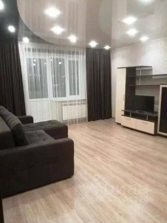 3-к кв. Красноярский край, Красноярск ул. Чернышевского, 122 (64.0 м) - Фото 1