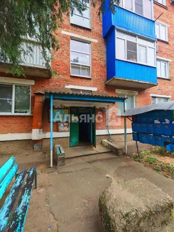 3-к кв. Краснодарский край, Усть-Лабинск Красная ул., 323 (58.9 м) - Фото 1