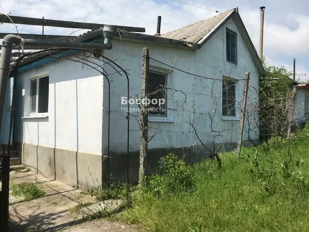 Дом в Старый Крым, Абрикосовая улица, 24 (100 м) - Фото 2