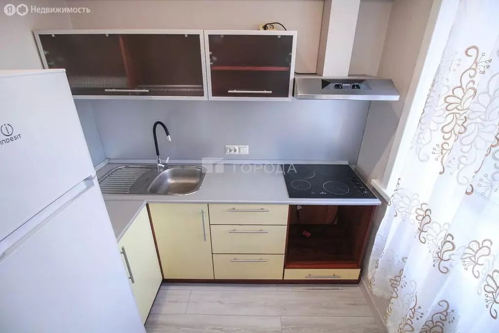 Квартира-студия: Барнаул, проспект Ленина, 147А (30 м) - Фото 1