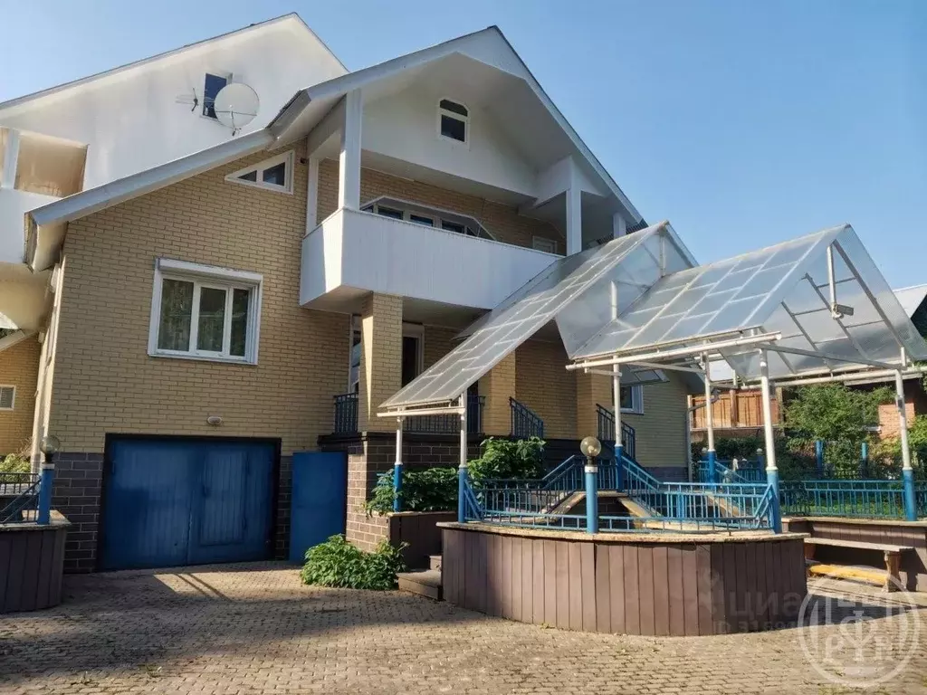 Дом в Ленинградская область, Лужский район, Толмачевское городское ... - Фото 1