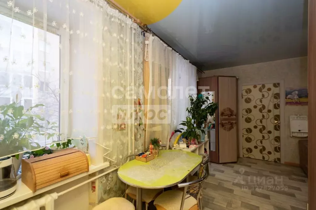 2-к кв. Иркутская область, Иркутск Российская ул., 1 (42.6 м) - Фото 1