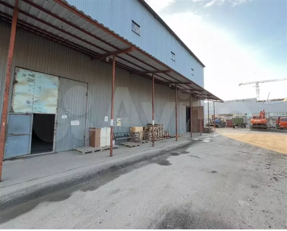 Продам помещение свободного назначения, 2240 м - Фото 1