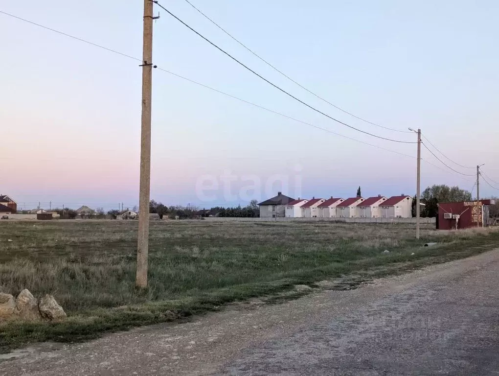 Участок в Крым, Черноморский район, Окуневское с/пос, с. Знаменское  ... - Фото 2