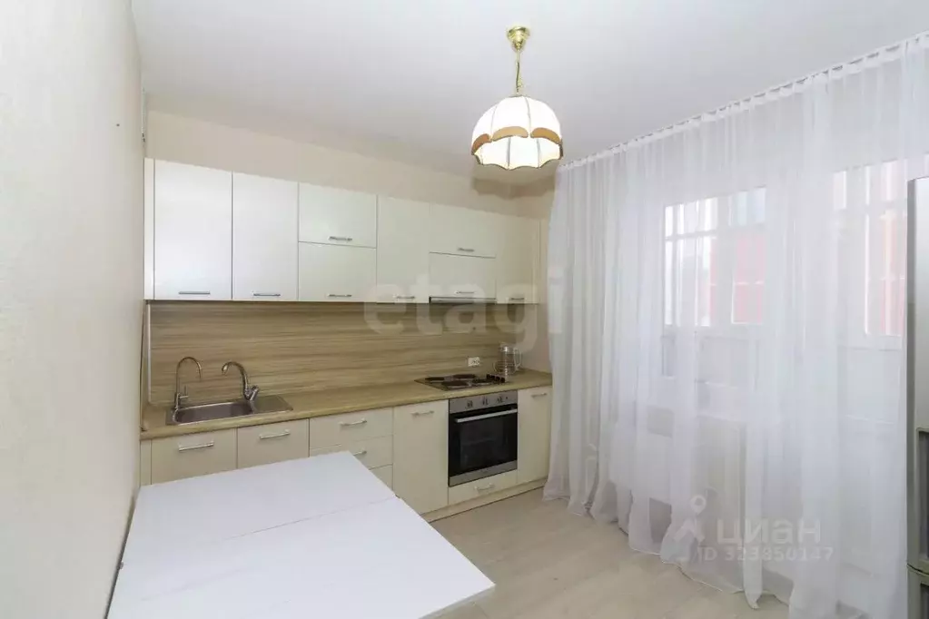 1-к кв. Тюменская область, Тюмень Кремлевская ул., 89 (43.6 м) - Фото 1