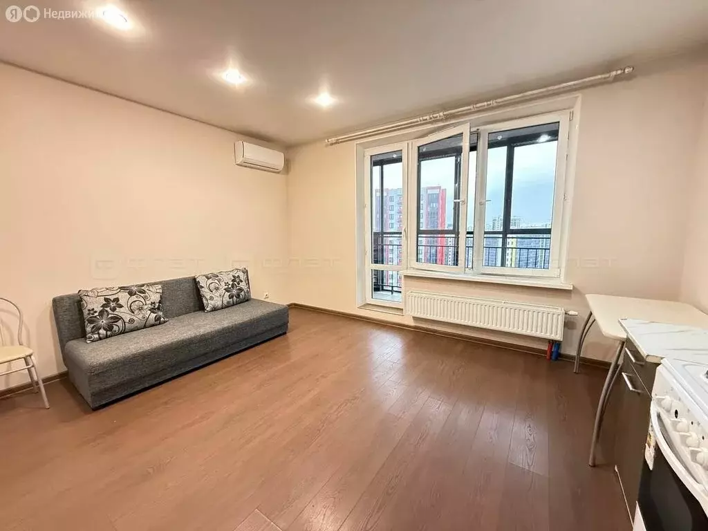 1-комнатная квартира: Казань, улица Родины, 26Б (32 м) - Фото 0