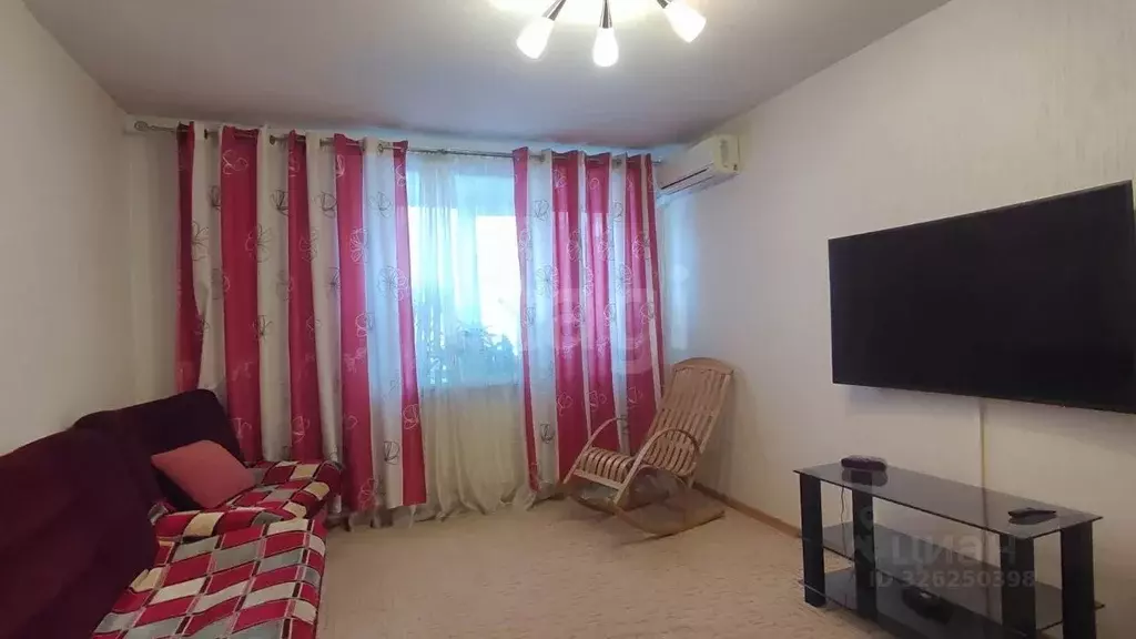 3-к кв. Саратовская область, Энгельс ул. Тельмана, 6 (64.4 м) - Фото 1