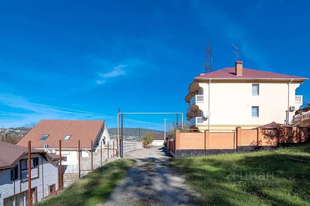 Дом в Краснодарский край, Сочи Красная ул., 81 (260 м) - Фото 1