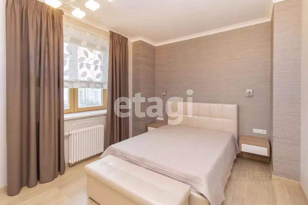 2-к кв. Тюменская область, Тюмень ул. Пржевальского, 33к1 (80.3 м) - Фото 0