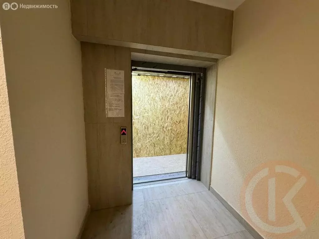 Квартира-студия: Евпатория, Симферопольская улица, 2Х (45 м) - Фото 1