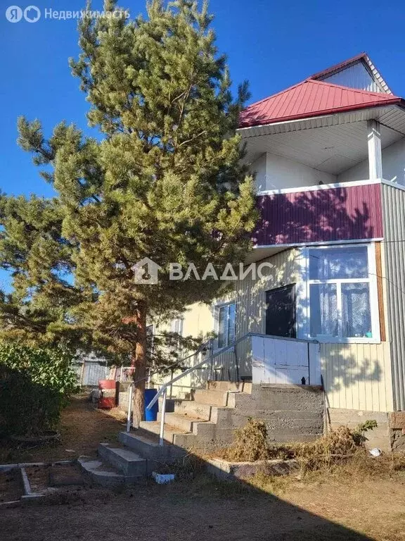 Дом в село Нижний Саянтуй, ДНТ Багульник, 1-й квартал, 607 (200 м) - Фото 1