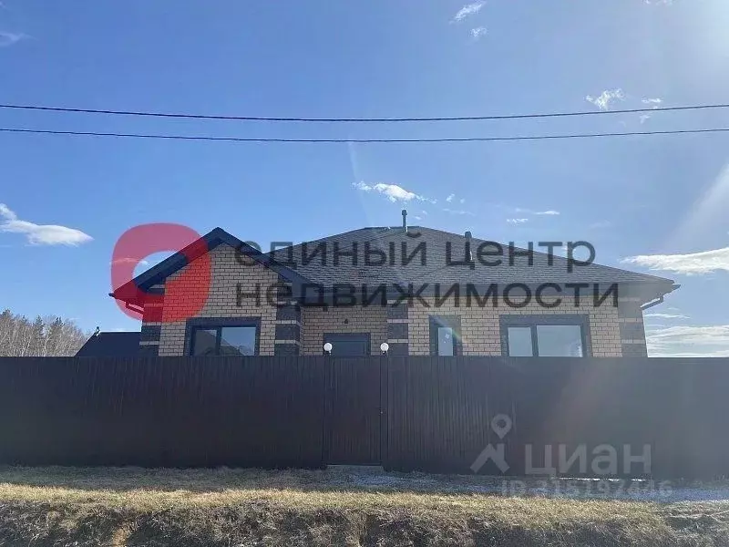 Дом в Тюменская область, Тюменский район, д. Ушакова Зеленая ул. (105 ... - Фото 0