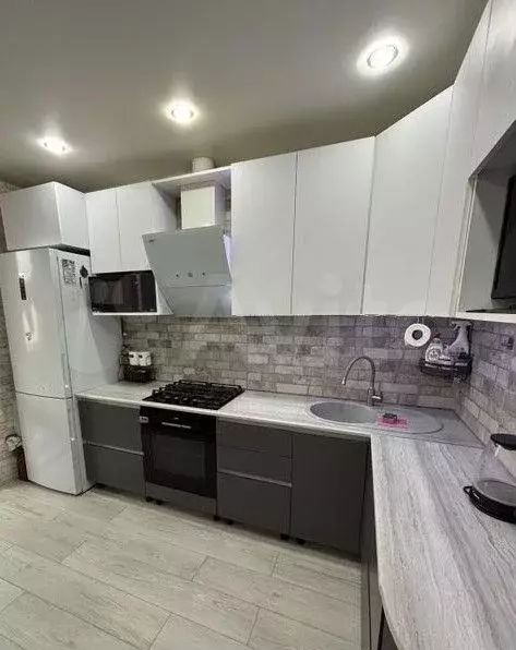 1-к. квартира, 39 м, 6/9 эт. - Фото 0