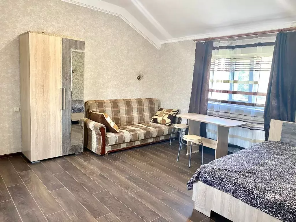 Комната Крым, Саки ул. Гоголя, 5 - Фото 1