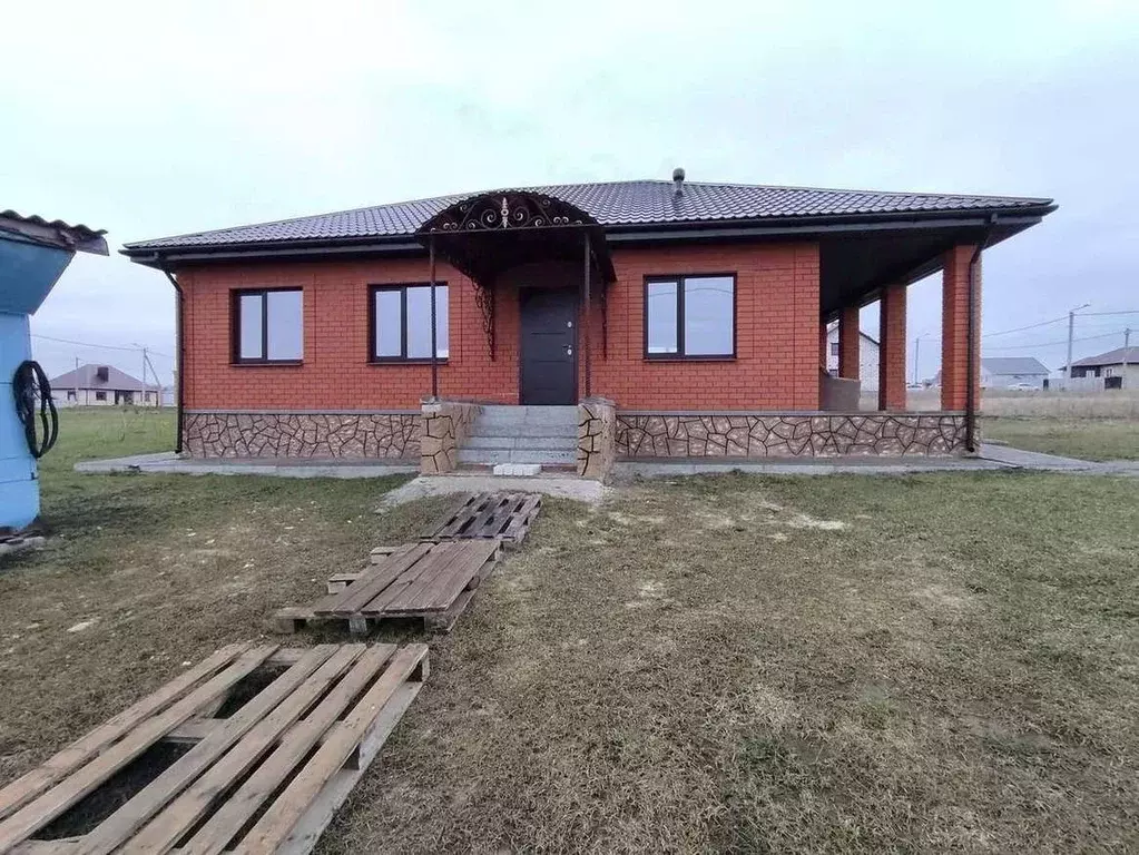 Дом в Белгородская область, Белгородский район, с. Стрелецкое ул. ... - Фото 0