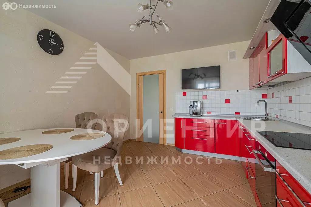 3-комнатная квартира: екатеринбург, улица амундсена, 68б (85 м) - Фото 1